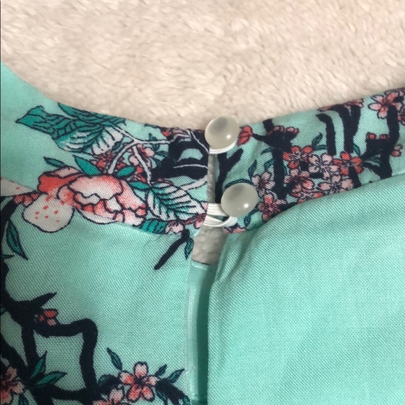 Amy Byer teal floral sleeveless top size large - Picture 8 of 8